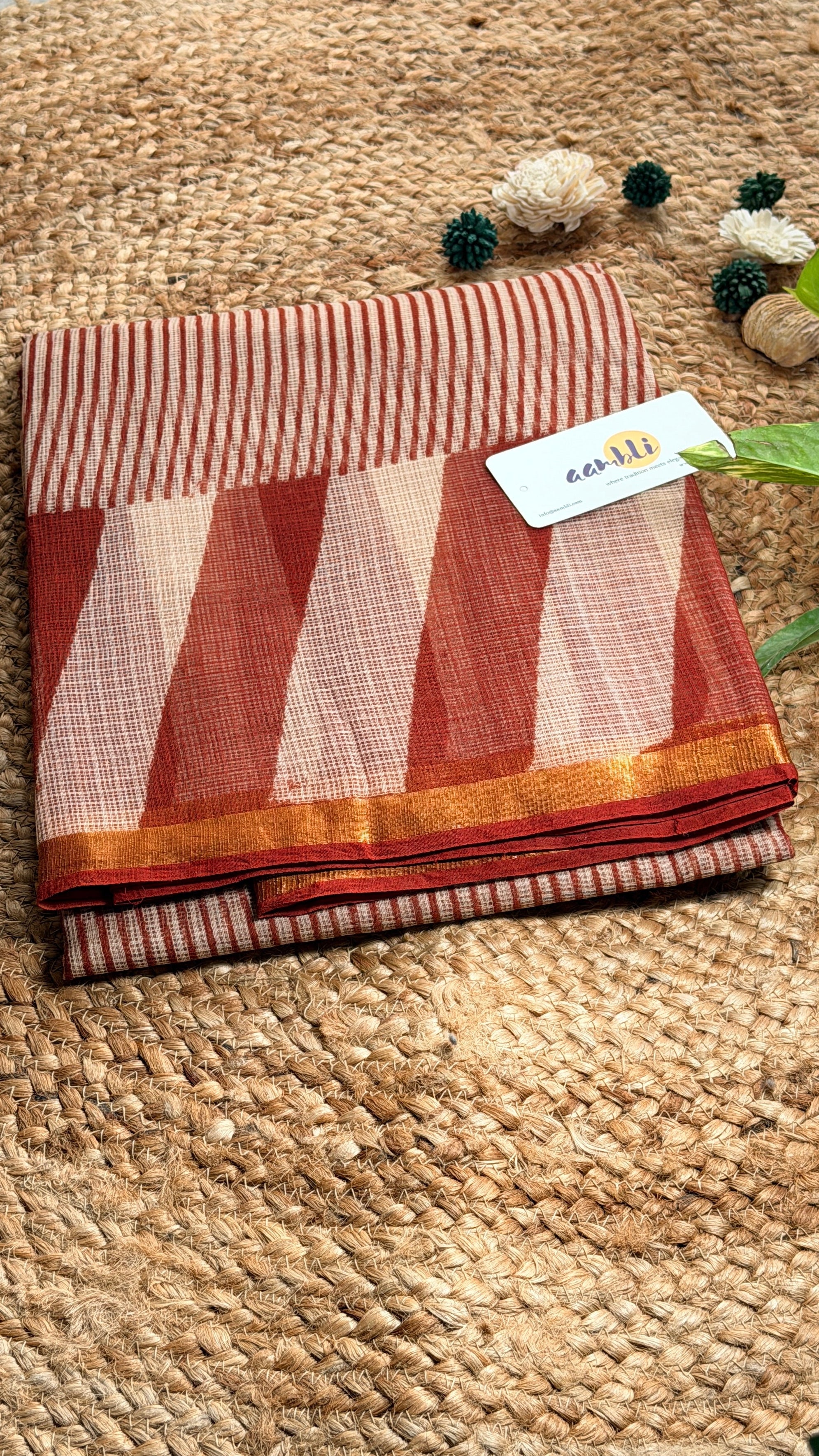 Red and white handblock kota doria saree
