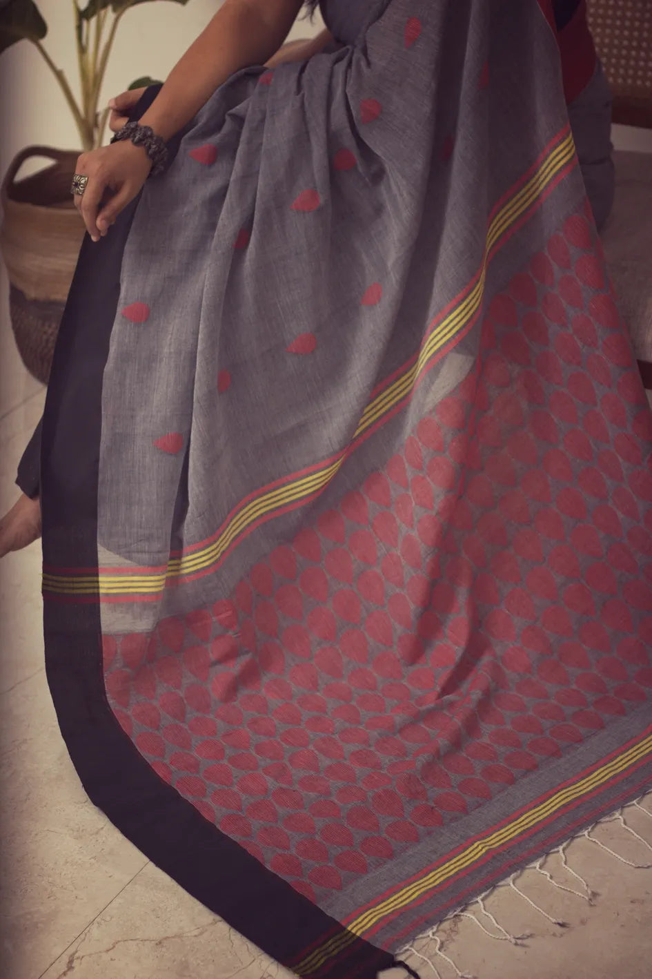Grey Pure Handwoven Cotton Saree