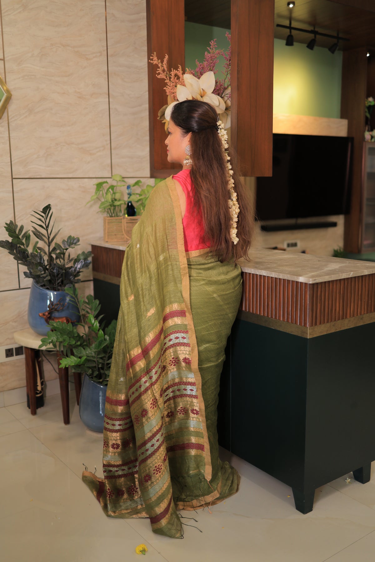 Green Flower Zari Motif Silk Linen Saree