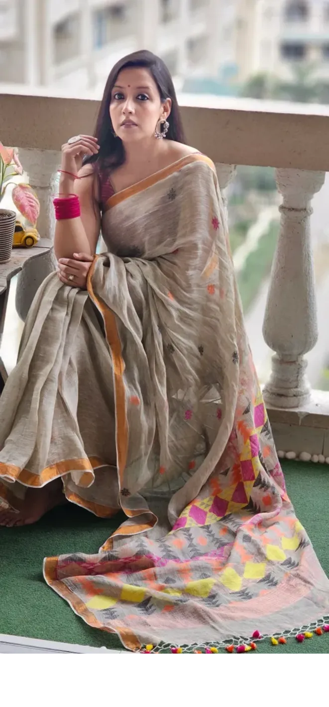 Cream Pure handwoven linen saree with burfi design