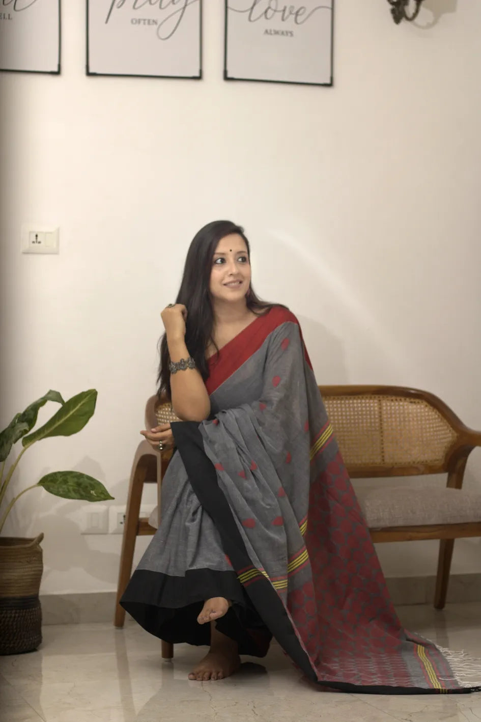 Grey Pure Handwoven Cotton Saree